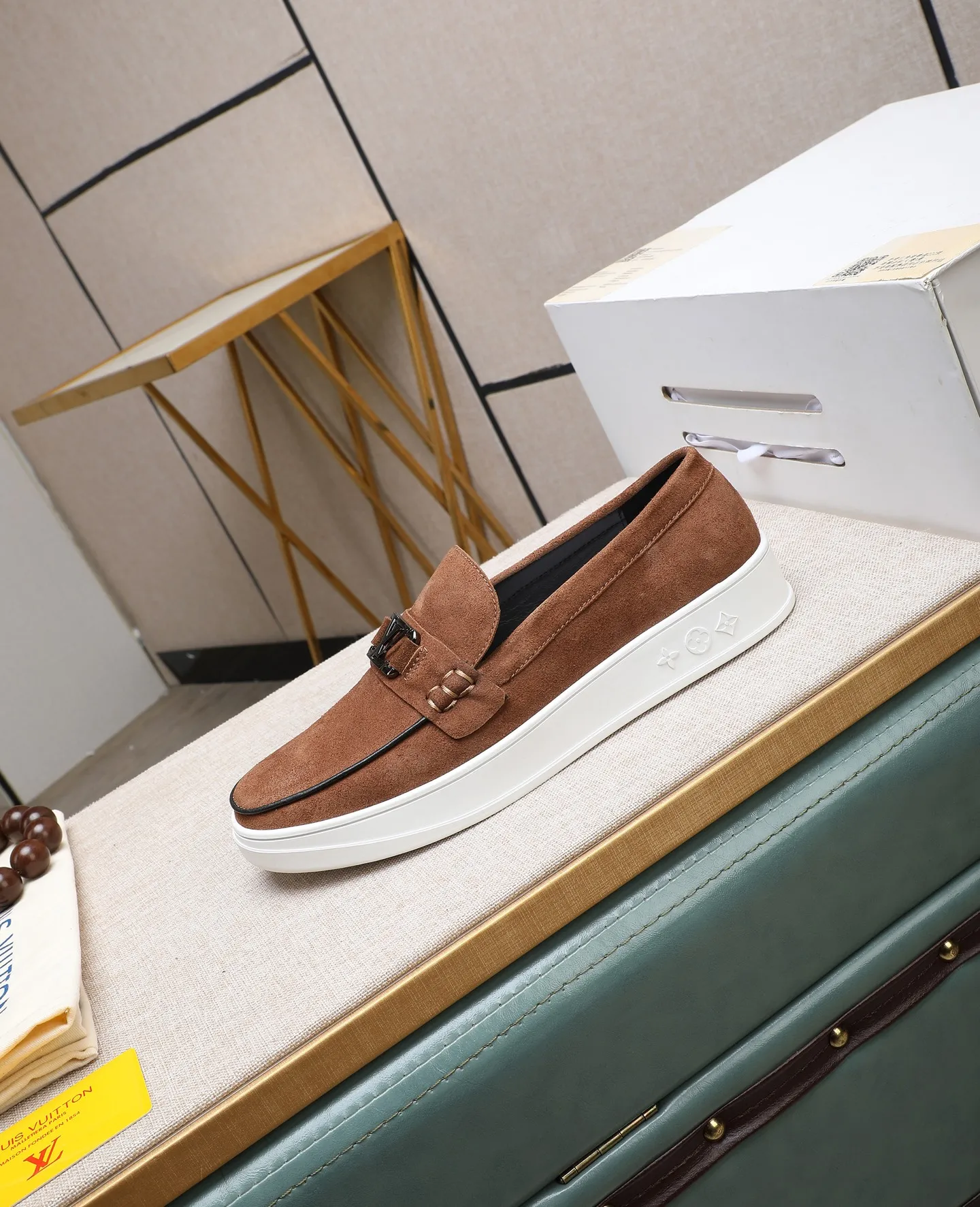Men's shoes 💰440 📛📛【LOUIS VUITTON】Louis Vuitton official website synchronized new products 👟Milan fashion catwalk style 🇰🇾🇰🇾LV family logo, celebrity style, a must-have for fashionistas ⚠️First-layer calfskin ➕Genuine leather lining ➕Official website original version special outsole 👞Number 38-44